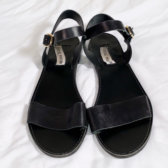 SOLD Steve Madden Black Flat Sandals Donddi 7 - Picture 2 of 4